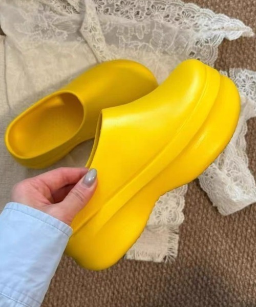 Vipoa(ヴィポア)の「Color volume clog shoes(スリッポン・レディース・ピンク/ライトブルー/アイボリー/イエロー/ブラック・LARGE/MEDIUM/SMALL)」の14枚目の写真