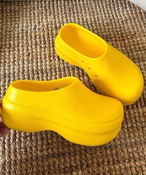 Vipoa(ヴィポア)の「Color volume clog shoes(スリッポン・レディース・ピンク/ライトブルー/アイボリー/イエロー/ブラック・LARGE/MEDIUM/SMALL)」の16枚目の写真