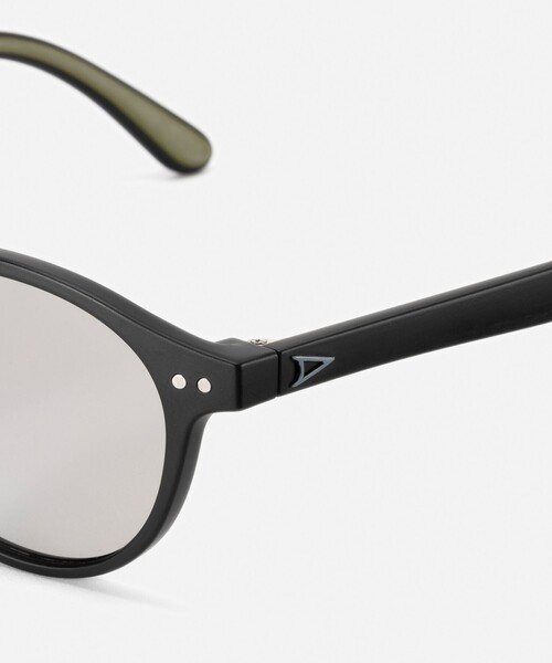 TYMER(タイマー)の「【TYMER/タイマー】OLIVER TY105 POLARIZED&PHOTOCHROMIC 偏光調光レンズ(サングラス・メンズ・ブラック・FREE)」の6枚目の写真