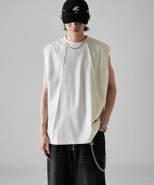 Lui's（ルイス）の「【Neucon】SWITCHING OVER SLEEVELESS CUTSEW / 切替オーバーノースリーブカットソー / タンクトップ（Tシャツ/カットソー・メンズ・ブラック/グレー/ホワイト・1/2）」の4枚目の写真