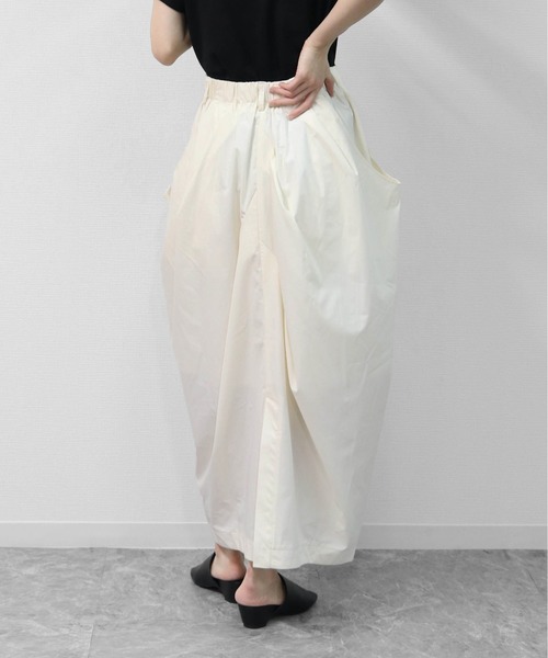 THE CELL.(ザセルドット)の「3Dコクーンドレープ マキシSK 3D COCOON DRAPE MAXI SKIRT(スカート・レディース・ブラウン/ブラック/アイボリー/ベージュ・FREE)」の5枚目の写真