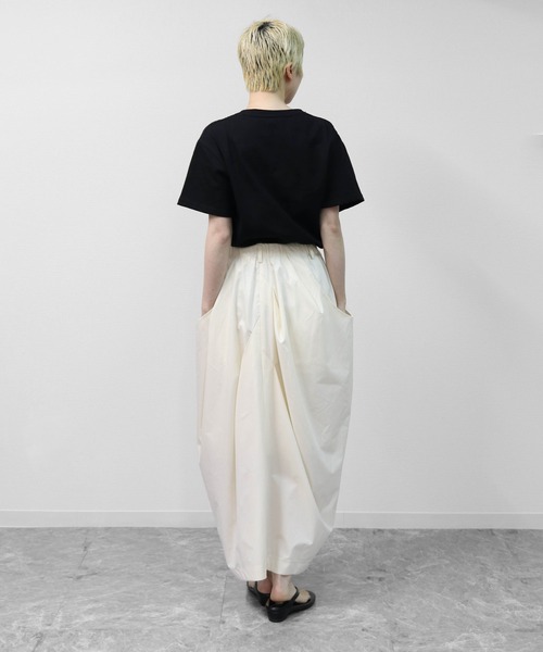 THE CELL.(ザセルドット)の「3Dコクーンドレープ マキシSK 3D COCOON DRAPE MAXI SKIRT(スカート・レディース・ブラウン/ブラック/アイボリー/ベージュ・FREE)」の15枚目の写真