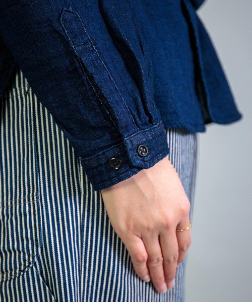 OMNIGOD（オムニゴッド）の「[OMNIGOD womens / オムニゴッド] インディゴ二重ガーゼ スタンドカラーシャツ（シャツ/ブラウス・レディース・インディゴブルー・3/2）」の13枚目の写真