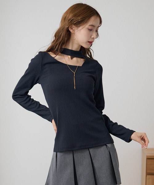 DAYRA(デイラ)の「チョーカーネック サイド スリット 長袖 リブ トップス(Tシャツ/カットソー・レディース・チャコールグレー/ブラック/グリーン・FREE/S)」の19枚目の写真