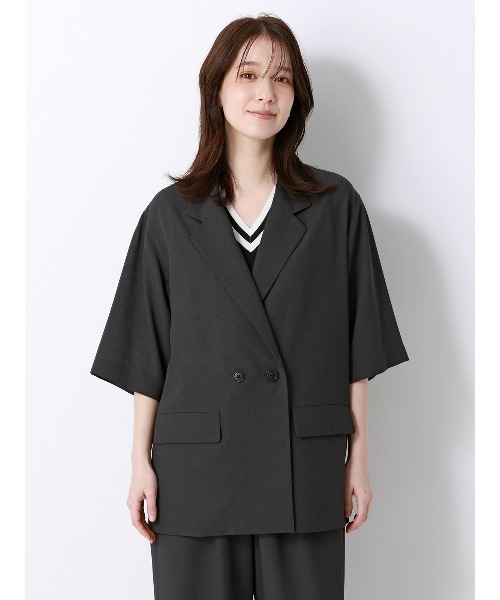 SUIT SQUARE（スーツスクエア）の「CHANTOWA／5分袖ダブルジャケット／ウォッシャブル／リネンライクポリエステル／無地（その他アウター・レディース・ベージュ/グレー・40/38/36）」の3枚目の写真