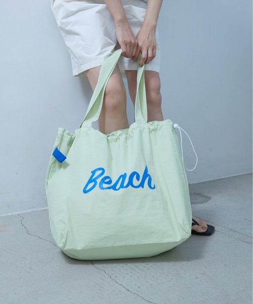OFROOM(オフルーム)の「Beach Drawstring Tote|ビーチドロストトート(トートバッグ・レディース・グリーン/ホワイト/イエロー/ネイビー・ONESIZE)」の22枚目の写真