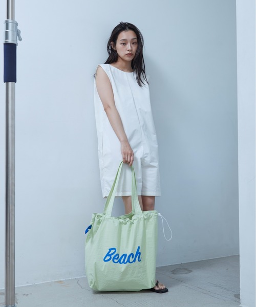 OFROOM(オフルーム)の「Beach Drawstring Tote|ビーチドロストトート(トートバッグ・レディース・グリーン/ホワイト/イエロー/ネイビー・ONESIZE)」の17枚目の写真