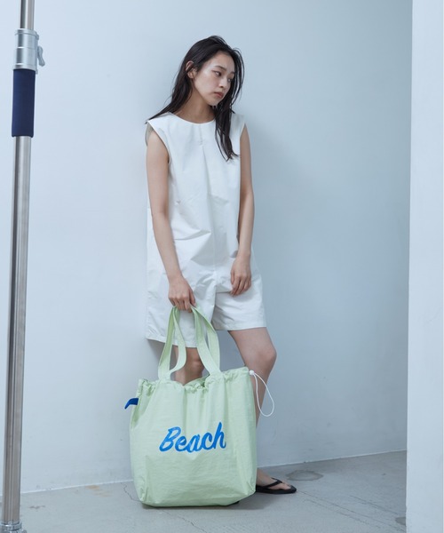 OFROOM(オフルーム)の「Beach Drawstring Tote|ビーチドロストトート(トートバッグ・レディース・グリーン/ホワイト/イエロー/ネイビー・ONESIZE)」の21枚目の写真