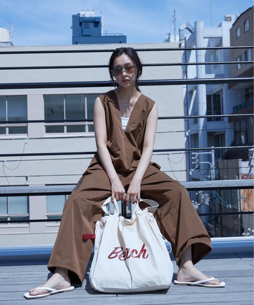 OFROOM(オフルーム)の「Beach Drawstring Tote|ビーチドロストトート(トートバッグ・レディース・グリーン/ホワイト/イエロー/ネイビー・ONESIZE)」の14枚目の写真