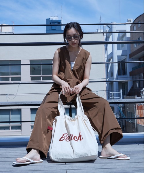 OFROOM(オフルーム)の「Beach Drawstring Tote|ビーチドロストトート(トートバッグ・レディース・グリーン/ホワイト/イエロー/ネイビー・ONESIZE)」の13枚目の写真