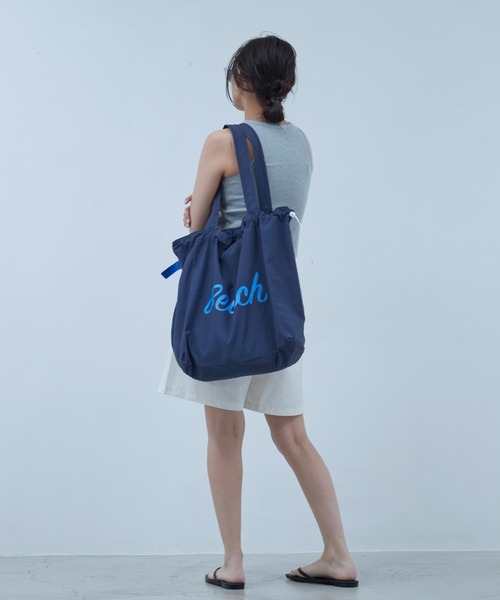 OFROOM(オフルーム)の「Beach Drawstring Tote|ビーチドロストトート(トートバッグ・レディース・グリーン/ホワイト/イエロー/ネイビー・ONESIZE)」の10枚目の写真