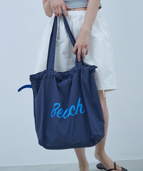 OFROOM(オフルーム)の「Beach Drawstring Tote|ビーチドロストトート(トートバッグ・レディース・グリーン/ホワイト/イエロー/ネイビー・ONESIZE)」の5枚目の写真