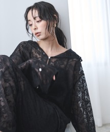 Anclear oui（アンクリアウィ）の「レースフーディーシャツ（パーカー）」