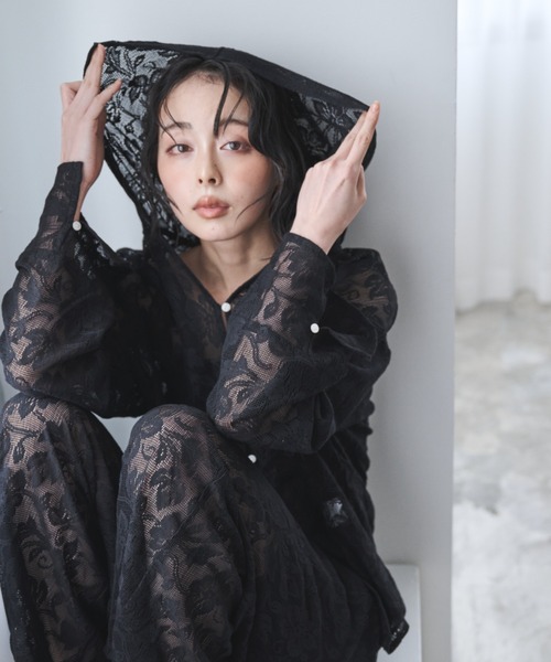 Anclear oui(アンクリアウィ)の「レースフーディーシャツ(パーカー・レディース・アイボリー/ブラック・F)」の21枚目の写真
