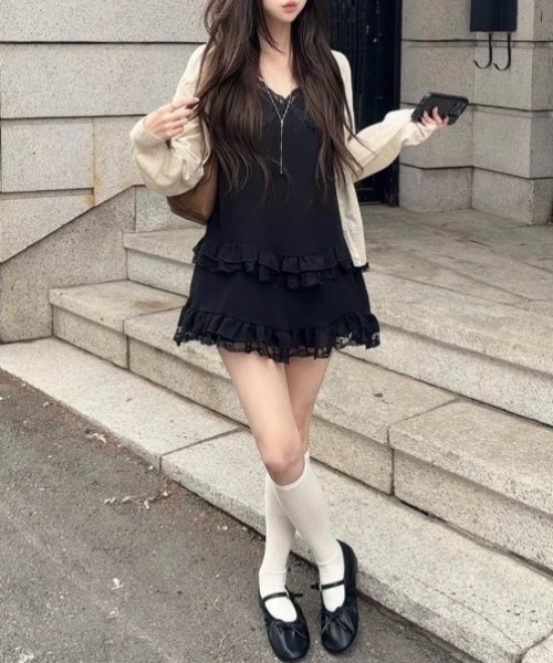 yuue' ( wear )(ユーイ)の「レースフリルティアードミニワンピース(ワンピース・レディース・ブラック/ホワイト・FREE)」の16枚目の写真