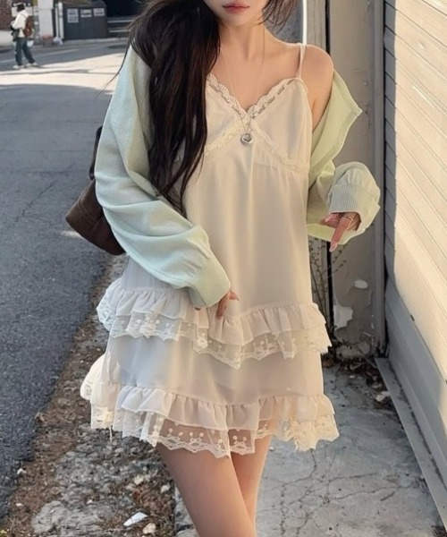 yuue' ( wear )(ユーイ)の「レースフリルティアードミニワンピース(ワンピース・レディース・ブラック/ホワイト・FREE)」の4枚目の写真