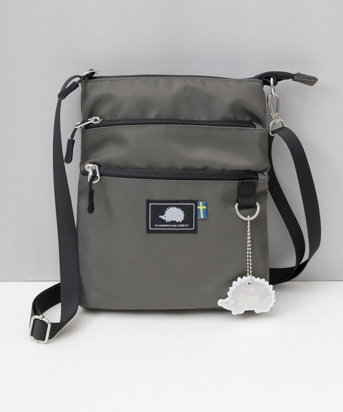 SCANDINAVIAN FOREST(スカンジナビアン・フォレスト)の「撥水ナイロン 3層式 縦型 ミニショルダーバッグ A5対応(ショルダーバッグ・レディース・ベージュ/ブルー/ブラック/グレー・FREE)」の5枚目の写真