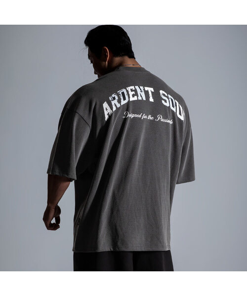 ARDENTSOUL(アーデントソウル)の「ピグメントメッシュジャイアントフィット半袖2カラー(Tシャツ/カットソー・メンズ・チャコール/ピンク系その他・LARGE/MEDIUM/X-LARGE/XX-LARGE)」の2枚目の写真