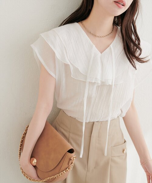 natural couture(ナチュラルクチュール)の「シアーワッシャーフリルブラウス(シャツ/ブラウス・レディース・ブルー/オフホワイト/イエロー/ブラック・FREE)」の2枚目の写真