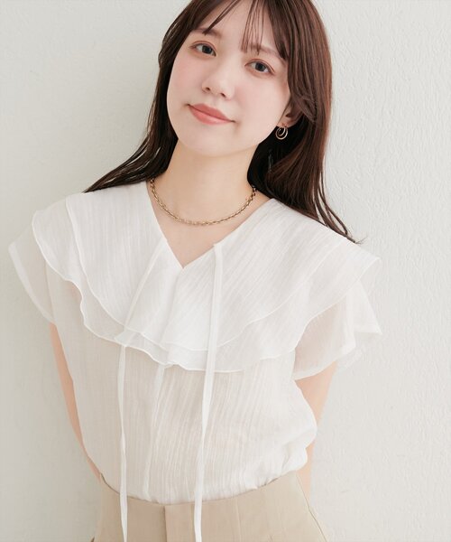 natural couture(ナチュラルクチュール)の「シアーワッシャーフリルブラウス(シャツ/ブラウス・レディース・ブルー/オフホワイト/イエロー/ブラック・FREE)」の6枚目の写真