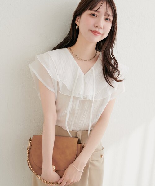 natural couture(ナチュラルクチュール)の「シアーワッシャーフリルブラウス(シャツ/ブラウス・レディース・ブルー/オフホワイト/イエロー/ブラック・FREE)」の7枚目の写真