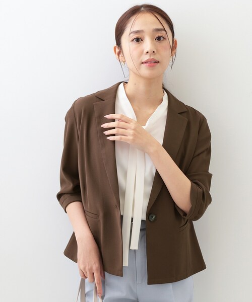 index(インデックス)の「【接触冷感/防シワ】ひんやり7分袖テーラードジャケット《洗濯機OK》(テーラードジャケット・レディース・ブラウン系その他/ナチュラル/ブラック・36/38/40/42)」の2枚目の写真