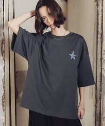 ルーズシルエットスターロゴ刺繍Tシャツ