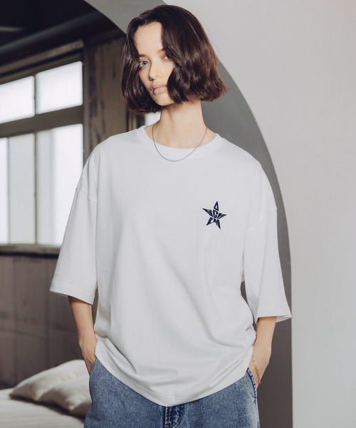 ROCHEM（ローシェン）の「ルーズシルエットスターロゴ刺繍Tシャツ（Tシャツ/カットソー・メンズ・ブラック/チャコール/ホワイト・M/S/XS/L）」の4枚目の写真