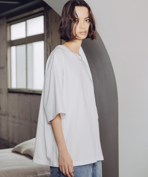 ROCHEM（ローシェン）の「ルーズシルエットスターロゴ刺繍Tシャツ（Tシャツ/カットソー・メンズ・ブラック/チャコール/ホワイト・M/S/XS/L）」の6枚目の写真
