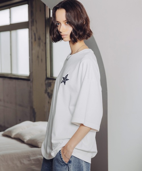 ROCHEM（ローシェン）の「ルーズシルエットスターロゴ刺繍Tシャツ（Tシャツ/カットソー・メンズ・ブラック/チャコール/ホワイト・M/S/XS/L）」の8枚目の写真