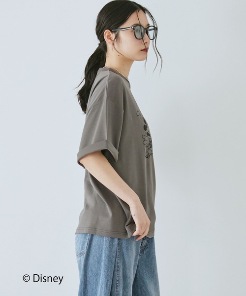 Doux archives(ドゥアルシーヴ)の「DOUX ARCHIVES限定商品【Disney】レトロプリントTee(Tシャツ/カットソー・レディース・パープル/オフホワイト/チャコールグレー・FREE)」の4枚目の写真
