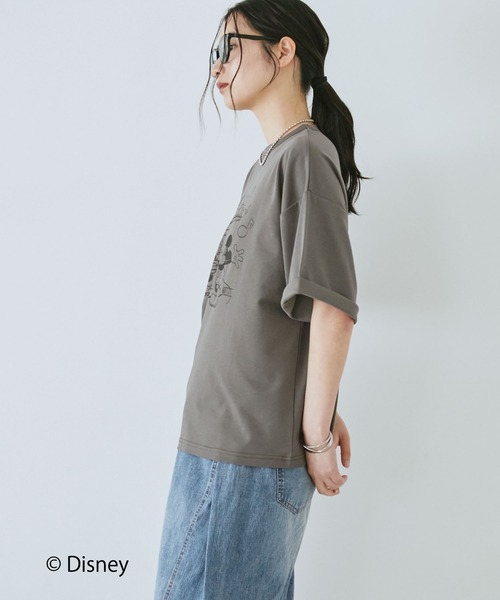 Doux archives(ドゥアルシーヴ)の「DOUX ARCHIVES限定商品【Disney】レトロプリントTee(Tシャツ/カットソー・レディース・パープル/オフホワイト/チャコールグレー・FREE)」の6枚目の写真