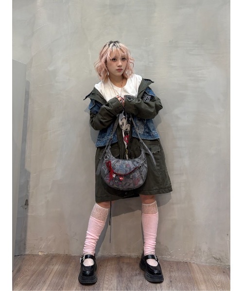 Desigual(デシグアル)の「Disney Denim-Panel Graphic Military Coat/ディズニー デニム切替グラフィックミリタリーコート(モッズコート・レディース・グリーン・XS/S/M/L/XL)」の7枚目の写真