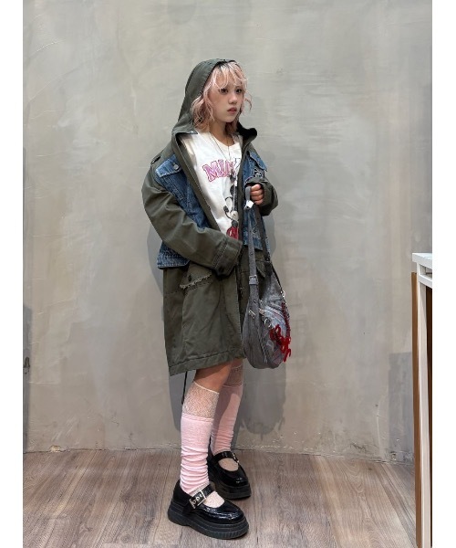 Desigual(デシグアル)の「Disney Denim-Panel Graphic Military Coat/ディズニー デニム切替グラフィックミリタリーコート(モッズコート・レディース・グリーン・XS/S/M/L/XL)」の10枚目の写真
