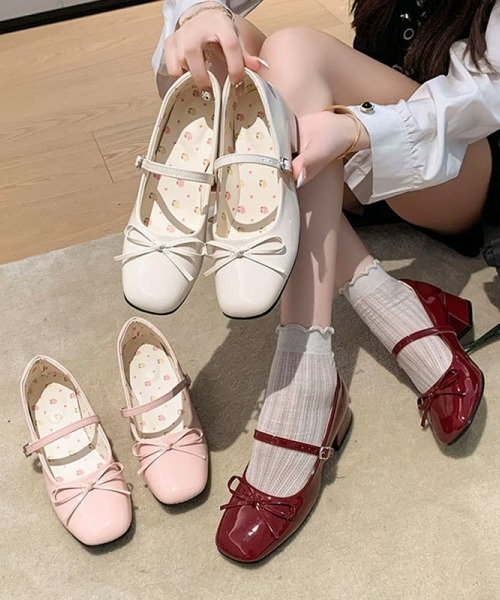 gossip!ロサンゼルス(ゴシップロサンゼルス)の「【Y2Kガーリー】レトロスクエアトゥエナメルリボンストラップチャンキーヒールマリージェーンパンプス(パンプス・レディース・ワインレッド/オフホワイト/ピンク・S/M/L/XL)」の16枚目の写真