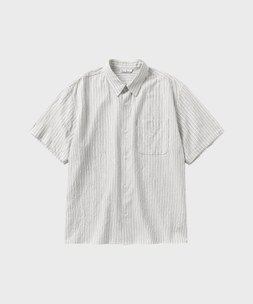 NONBLANK(ノンブランク)の「クリーズストライプクロップHSシャツ_BLACK STRIPE(シャツ/ブラウス・メンズ・ブラック・SMALL/MEDIUM/LARGE/X-LARGE)」の1枚目の写真
