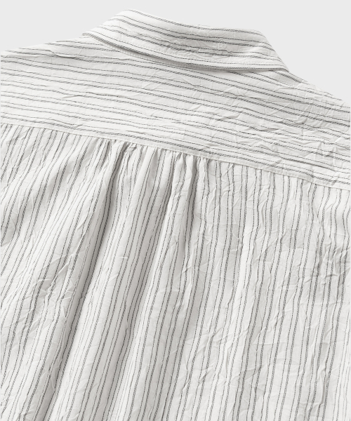 NONBLANK(ノンブランク)の「クリーズストライプクロップHSシャツ_BLACK STRIPE(シャツ/ブラウス・メンズ・ブラック・SMALL/MEDIUM/LARGE/X-LARGE)」の8枚目の写真