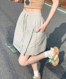 ラップデザインで女性らしく。動きやすさと快適さを兼ね備えたショートパンツ