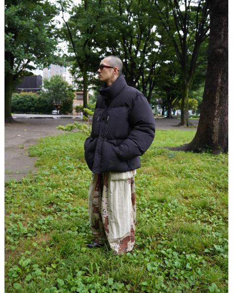 and wander(アンドワンダー)の「and wander/アンドワンダー puffer down jacket ダウン(ダウンジャケット/コート・レディース・ブラック・LARGE/MEDIUM/X-SMALL/X-LARGE)」の14枚目の写真
