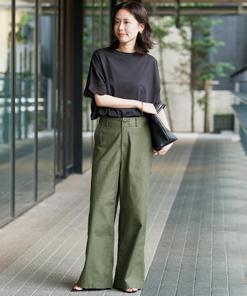 SLOBE IENA(スローブイエナ)の「《4サイズ展開/WEB限定/》コットンストレートパンツ(カーゴパンツ・レディース・ブラック/カーキ・40/38/36/34)」の12枚目の写真