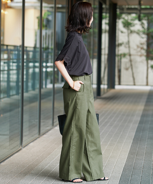 SLOBE IENA(スローブイエナ)の「《4サイズ展開/WEB限定/》コットンストレートパンツ(カーゴパンツ・レディース・ブラック/カーキ・40/38/36/34)」の15枚目の写真
