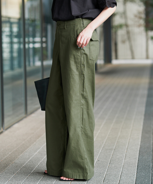 SLOBE IENA(スローブイエナ)の「《4サイズ展開/WEB限定/》コットンストレートパンツ(カーゴパンツ・レディース・ブラック/カーキ・40/38/36/34)」の20枚目の写真