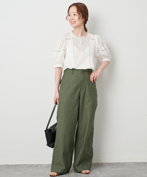 SLOBE IENA(スローブイエナ)の「《4サイズ展開/WEB限定/》コットンストレートパンツ(カーゴパンツ・レディース・ブラック/カーキ・40/38/36/34)」の22枚目の写真