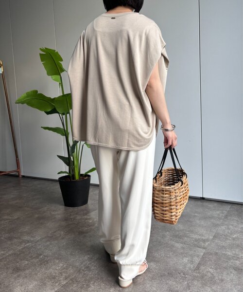 Jena espace merveilleux(ジェナ エスパスメルヴェイユ)の「トロミジョガーパンツ(その他パンツ・レディース・ブラック/グレー/アイボリー・FREE)」の6枚目の写真