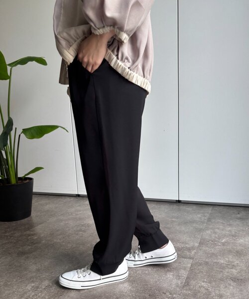 Jena espace merveilleux(ジェナ エスパスメルヴェイユ)の「トロミジョガーパンツ(その他パンツ・レディース・ブラック/グレー/アイボリー・FREE)」の12枚目の写真