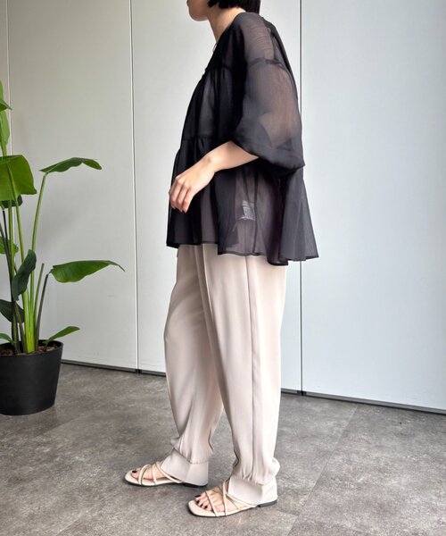 Jena espace merveilleux(ジェナ エスパスメルヴェイユ)の「トロミジョガーパンツ(その他パンツ・レディース・ブラック/グレー/アイボリー・FREE)」の15枚目の写真