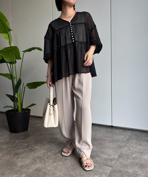 Jena espace merveilleux(ジェナ エスパスメルヴェイユ)の「トロミジョガーパンツ(その他パンツ・レディース・ブラック/グレー/アイボリー・FREE)」の16枚目の写真
