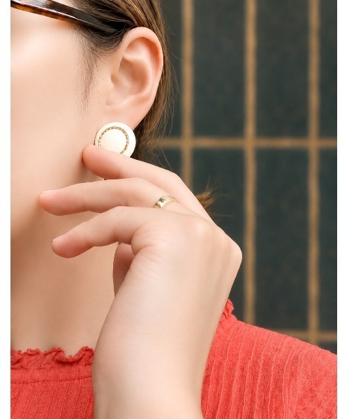 tone（トーン）の「【Flower】【アレルギー対応】ヴィンテージボタンピアス(MA)（ピアス（両耳用）・レディース・C/B/A/D/F/E・FREE）」の9枚目の写真