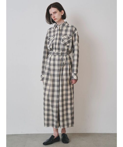 ELENDEEK(エレンディーク)の「チェック レイヤード シャツ ワンピース(ワンピース・レディース・オフホワイト/ブラウン・1/2)」の17枚目の写真