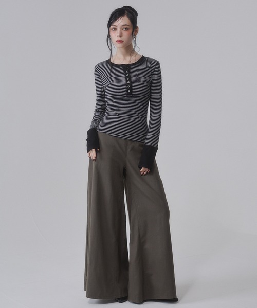 ENVYM(アンビー)の「ローライズルーズワイドパンツ(その他パンツ・レディース・カーキ/ブラック・SMALL)」の16枚目の写真
